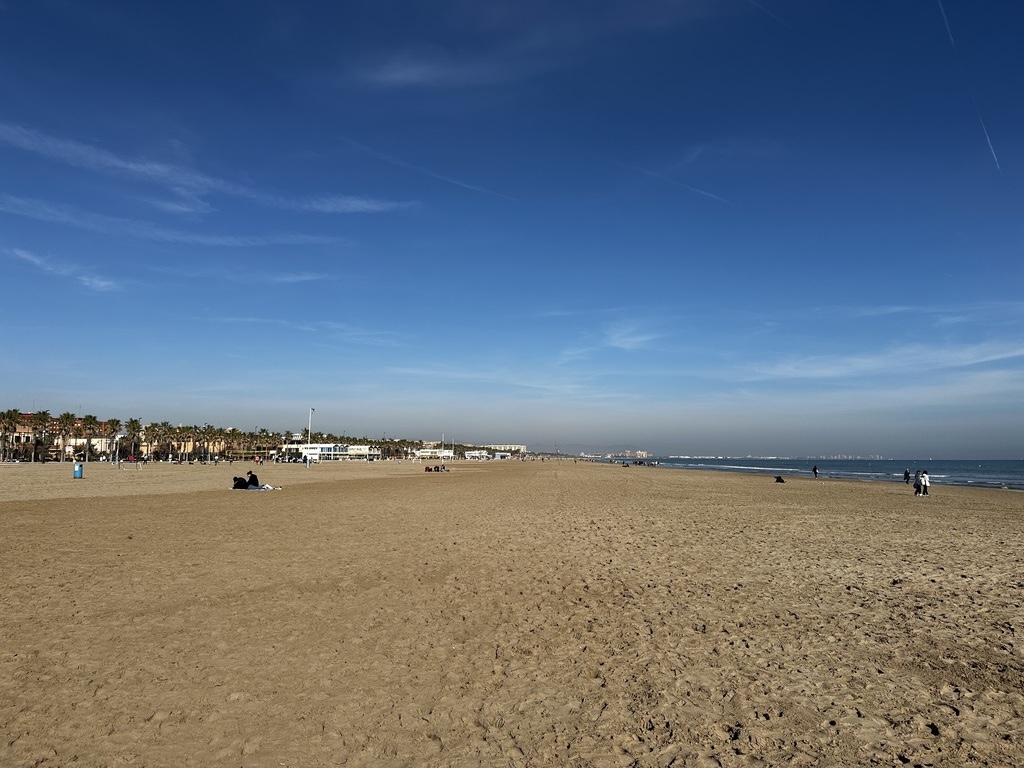 Plaża w Walencji wygląda epicko nawet w lutym